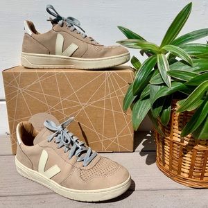 VEJA Bastille Oxford Sneakers in Grey Pierre